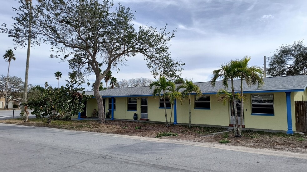 822 1st St, Indian Rocks Beach, FL for sale - Building Photo - Image 2 of 4