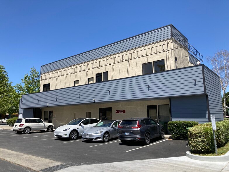 486 E Campbell Ave, Campbell, CA à louer - Photo du bâtiment - Image 3 de 18