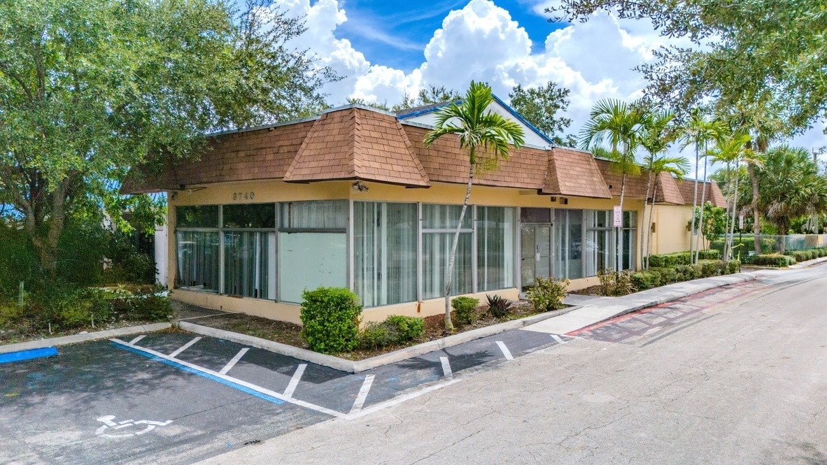 3740 W Broward Blvd, Fort Lauderdale, FL for sale Primary Photo- Image 1 of 12