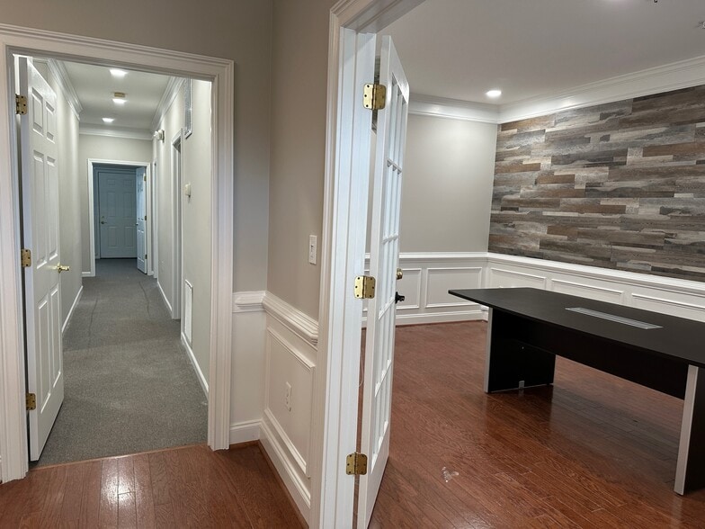 701 Whitlock Ave SW, Marietta, GA for lease - Interior Photo - Image 3 of 10