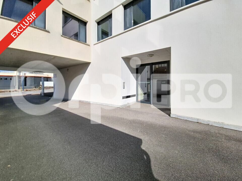 Office in Soissons for lease Building Photo- Image 1 of 13