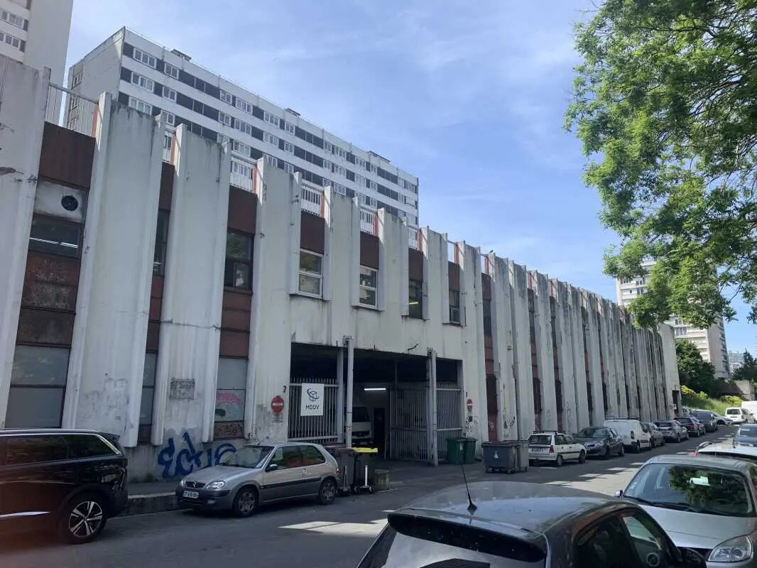 Flex in Bagnolet for lease Building Photo- Image 1 of 5