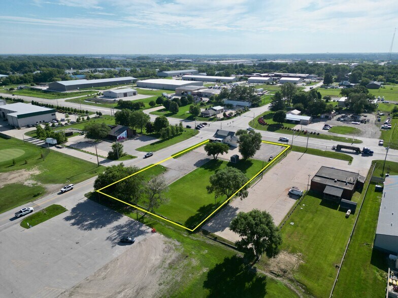 6580 NE 14th St, Des Moines, IA à vendre - Photo du bâtiment - Image 2 de 6