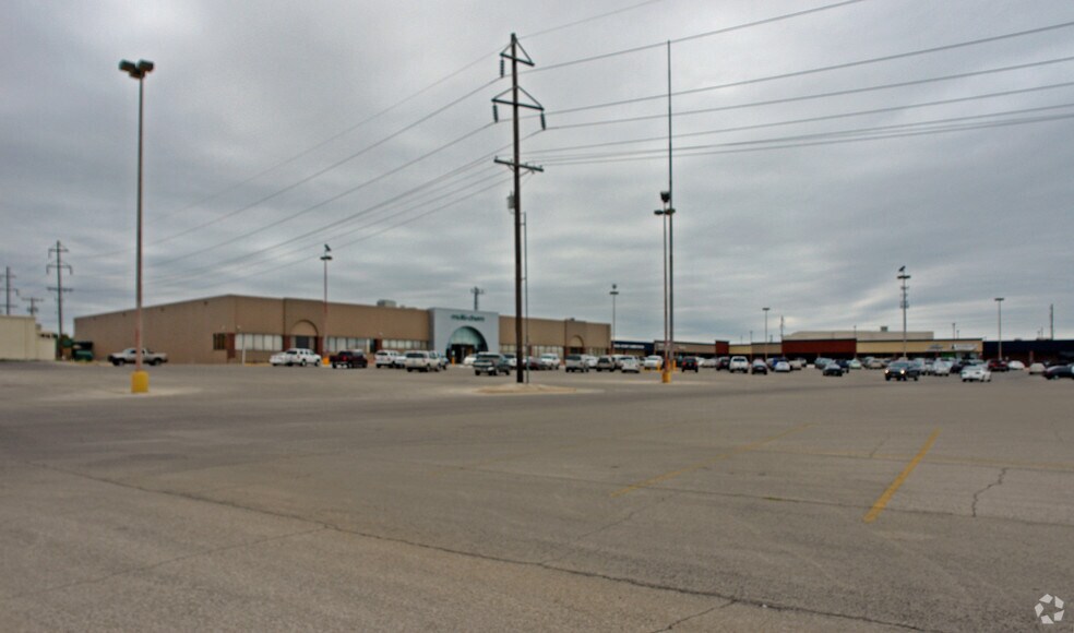 2901 Southwest Blvd, San Angelo, TX à louer - Photo du bâtiment - Image 2 de 3