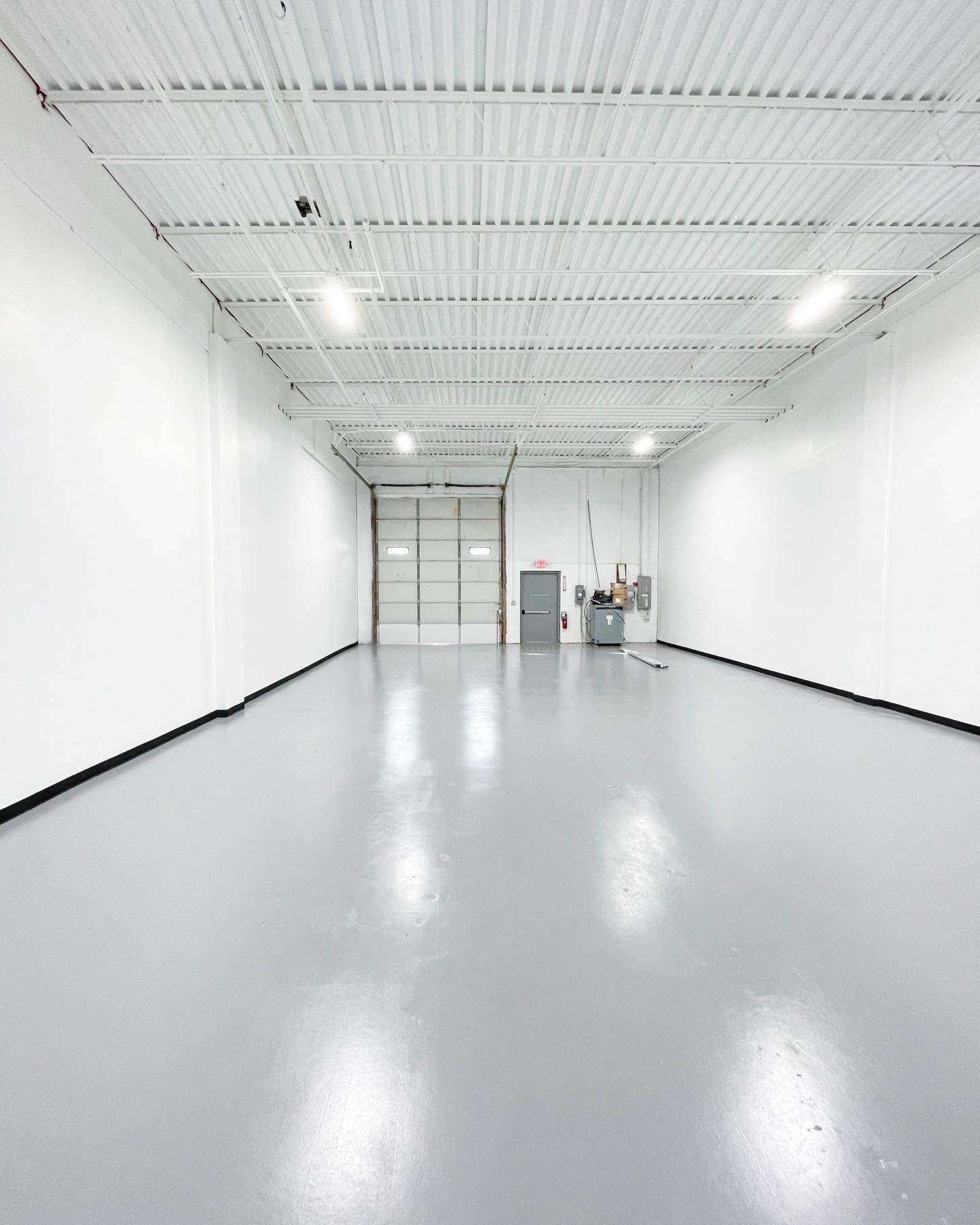 195 Central Ave, Farmingdale, NY for lease Interior Photo- Image 1 of 2