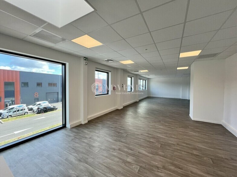 Flex in SAINT-OUEN-L'AUMONE for lease - Interior Photo - Image 3 of 10