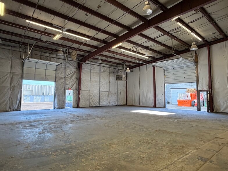 660 W Billinis Rd, Salt Lake City, UT for lease - Building Photo - Image 2 of 4