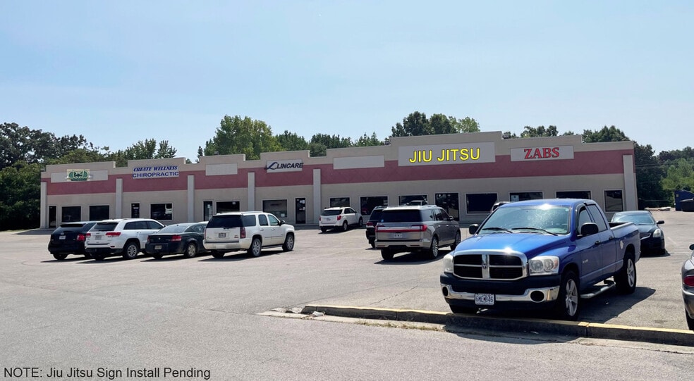 950 S Westwood Blvd, Poplar Bluff, MO for sale - Building Photo - Image 1 of 2