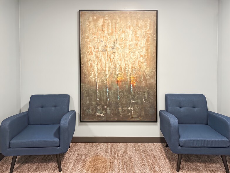 1200 Valley West Dr, West Des Moines, IA for lease - Interior Photo - Image 3 of 15