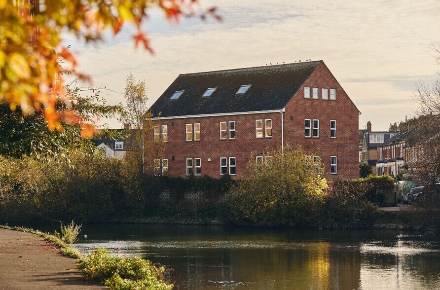 1-5 Buckingham St, Oxford à louer - Photo du bâtiment - Image 1 de 3