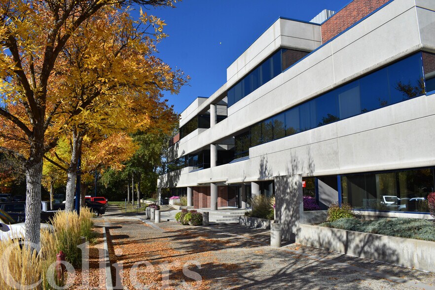300 E Mallard Dr, Boise, ID à louer - Photo du bâtiment - Image 3 de 7