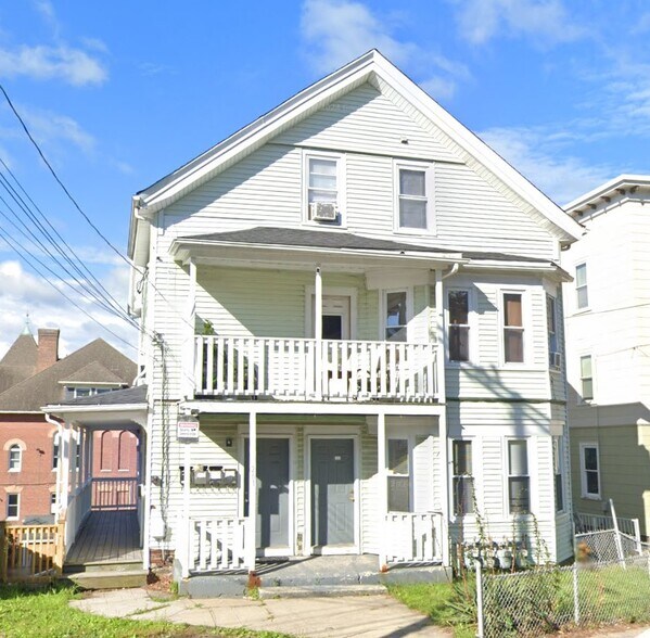 263 Elm St, Woonsocket, RI à vendre - Photo du bâtiment - Image 2 de 2