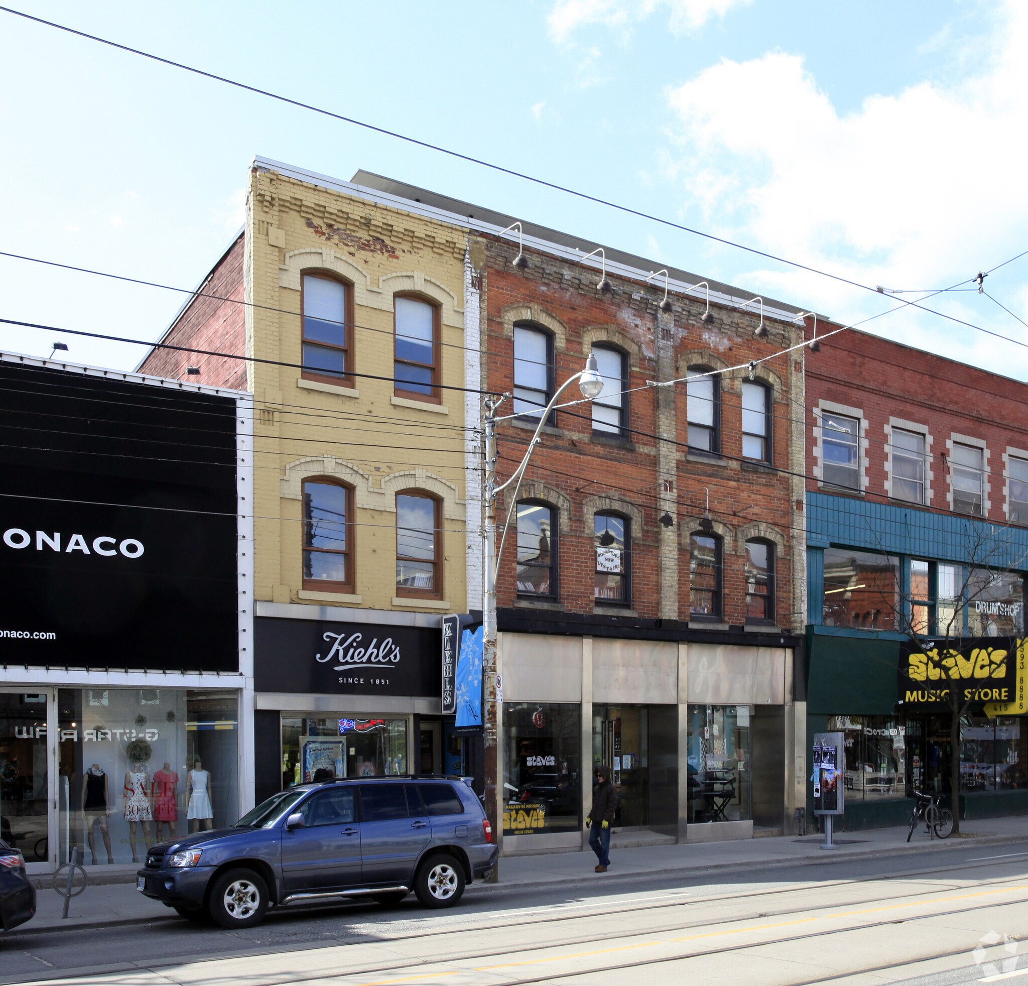 407-409 Queen St W, Toronto, ON à vendre Photo principale- Image 1 de 1