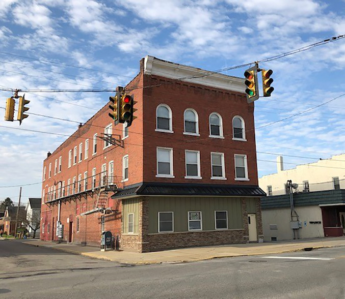 1102-1104 Philadelphia St, Indiana, PA for sale - Building Photo - Image 1 of 1