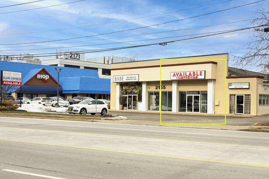 2155 Jericho Tpke, Commack, NY à louer - Photo principale - Image 1 de 10