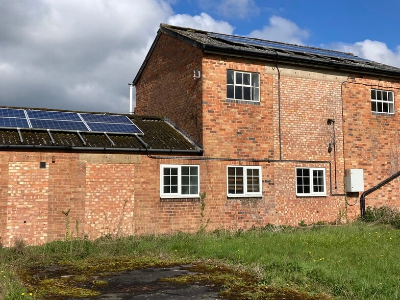 Unit 9, The Arden Centre, Little Alne, Wootton Wawen for lease - Building Photo - Image 3 of 5