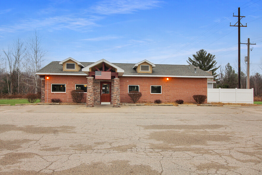 2898 N Meridian Rd, Sanford, MI for sale - Primary Photo - Image 1 of 1