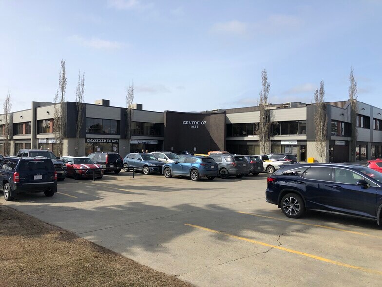 4904-4940 87 St NW, Edmonton, AB à louer - Photo du bâtiment - Image 2 de 9