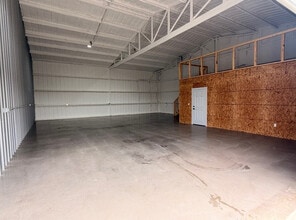 191 E Lone Oak Rd, Valley View, TX for lease Interior Photo- Image 2 of 4