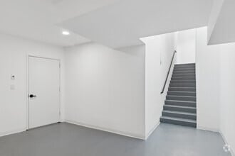 28 Herbert St, Brooklyn, NY for lease Interior Photo- Image 2 of 9