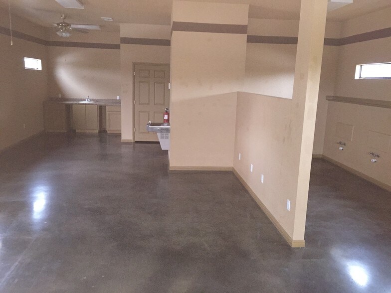1005 N 10th, Killeen, TX à louer - Autre - Image 2 de 17
