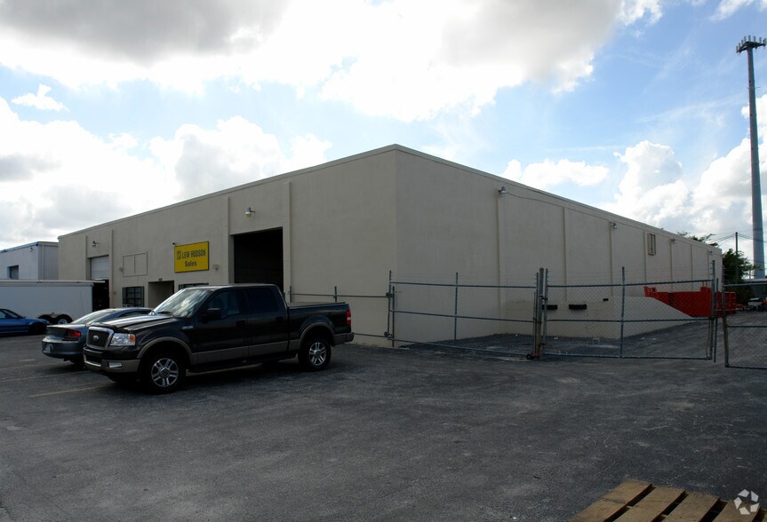2500 Dinneen Ave, Orlando, FL à louer - Photo du bâtiment - Image 3 de 14