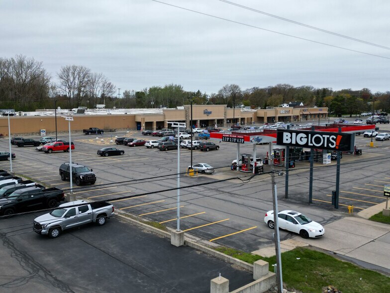 945-1007 N Euclid Ave, Bay City, MI à louer - Photo du bâtiment - Image 2 de 6