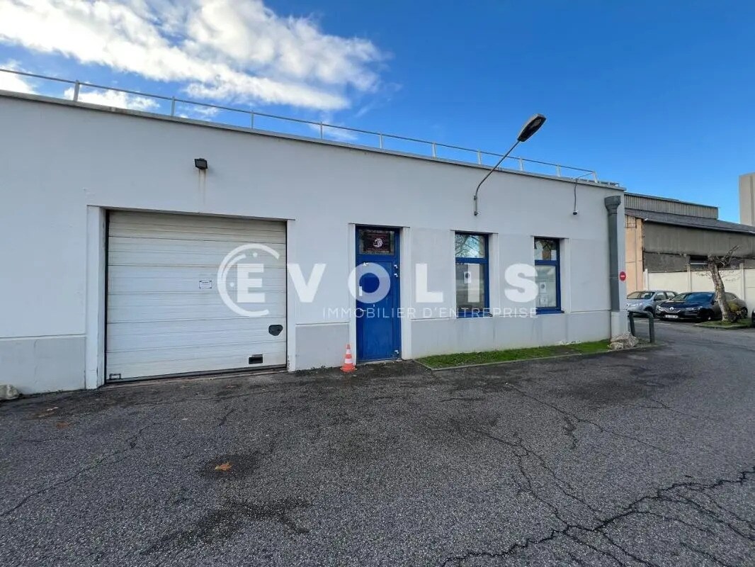 Flex in Villeurbanne for lease Building Photo- Image 1 of 18