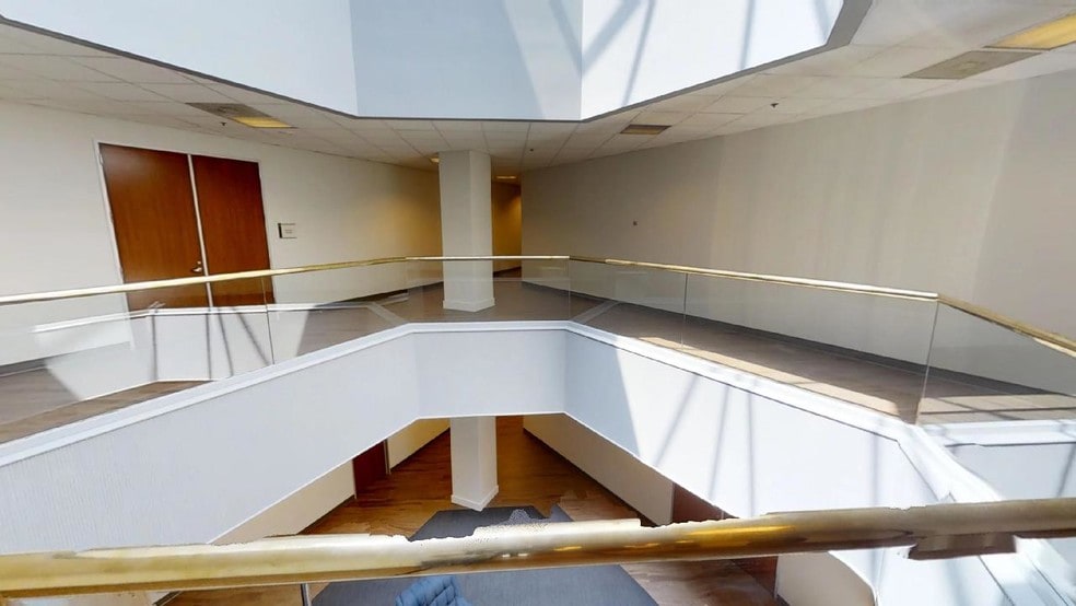 400 Oyster Point Blvd, South San Francisco, CA for lease - Interior Photo - Image 2 of 15