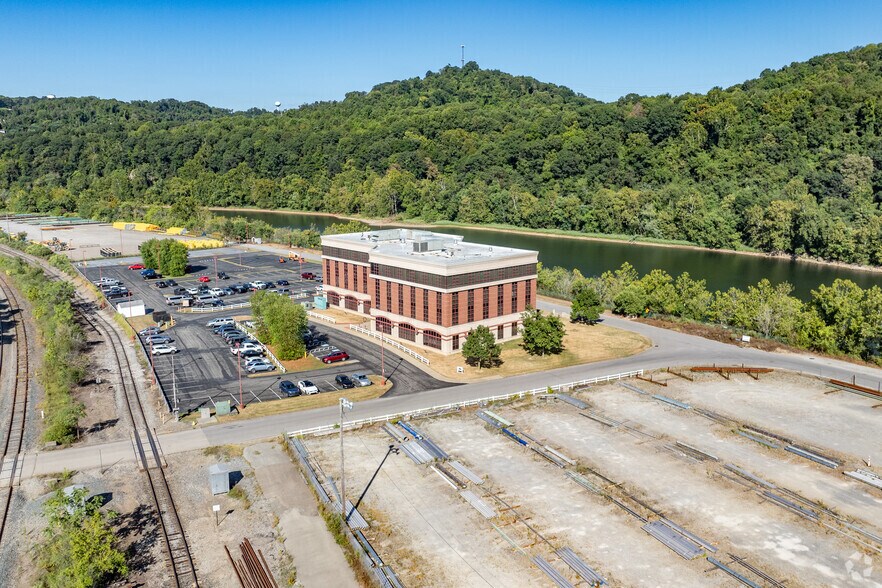 1200 Maronda Way, Monessen, PA à louer - Aérien - Image 3 de 4