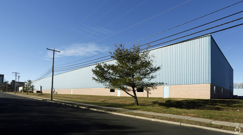 1930 Heck Ave, Neptune, NJ for lease - Primary Photo - Image 1 of 2