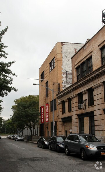 451 West St, New York, NY à louer - Photo du bâtiment - Image 3 de 6