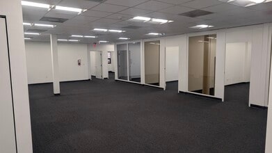 777 Alexander Rd, Princeton, NJ à louer Photo intérieure- Image 2 de 9