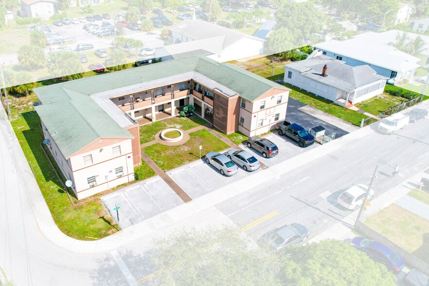 535-537 18th St, West Palm Beach, West Palm Beach, FL for sale - Building Photo - Image 3 of 13