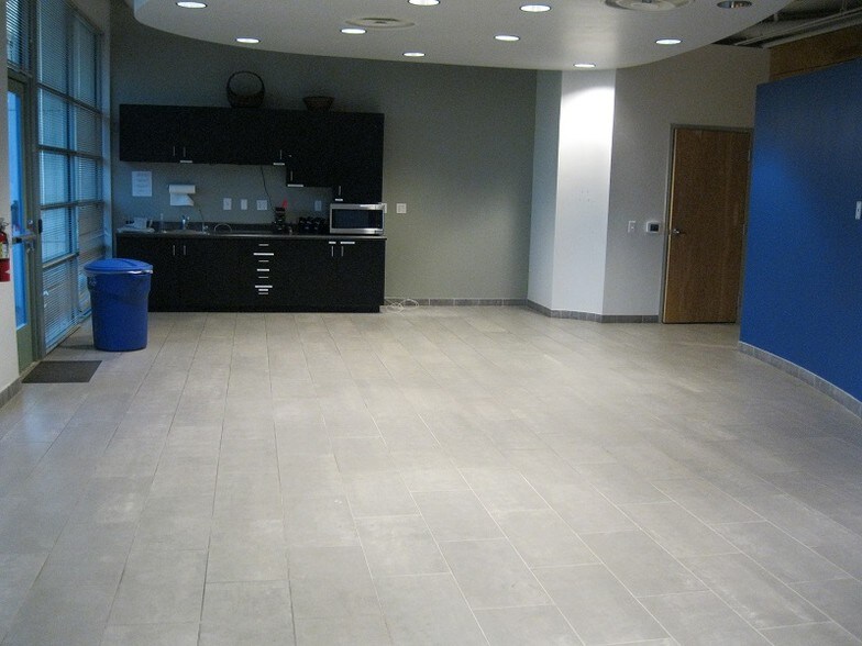 7710 W Cheyenne Ave, Las Vegas, NV à vendre - Photo intérieure - Image 3 de 9