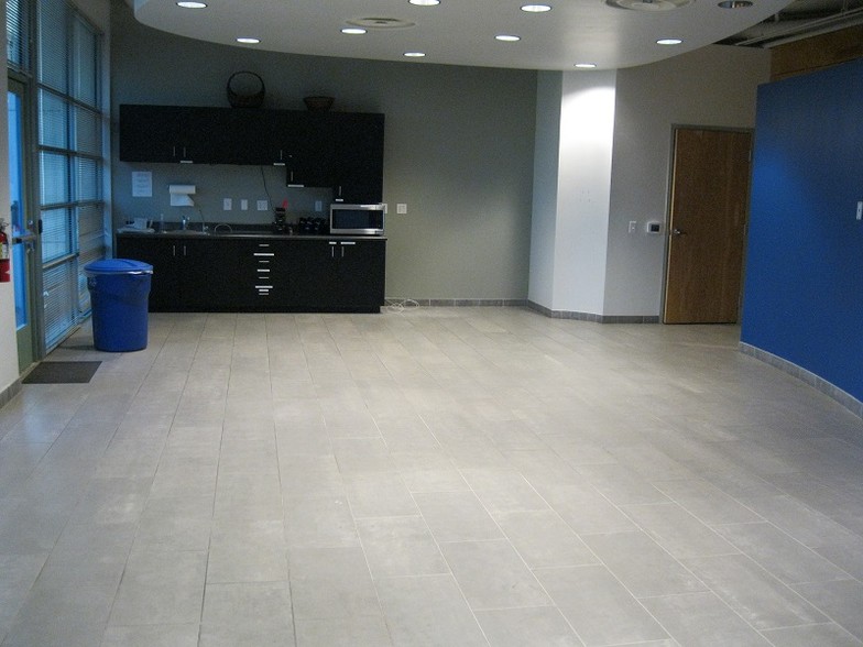 7710 W Cheyenne Ave, Las Vegas, NV à vendre - Photo intérieure - Image 3 de 9