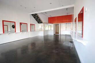 577 Hampton St, Hampton for lease Interior Photo- Image 2 of 3
