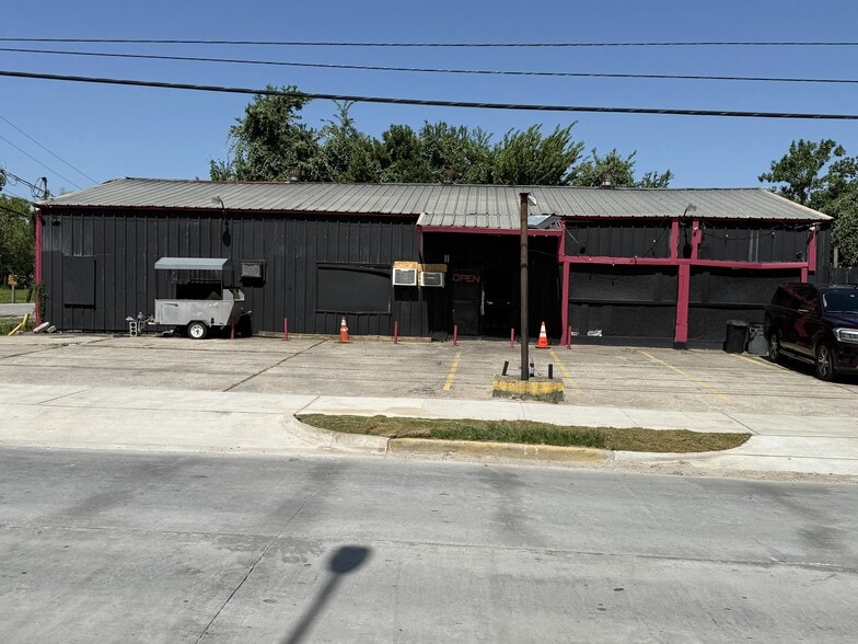 8930 Scott St, Houston, TX for sale - Building Photo - Image 3 of 8