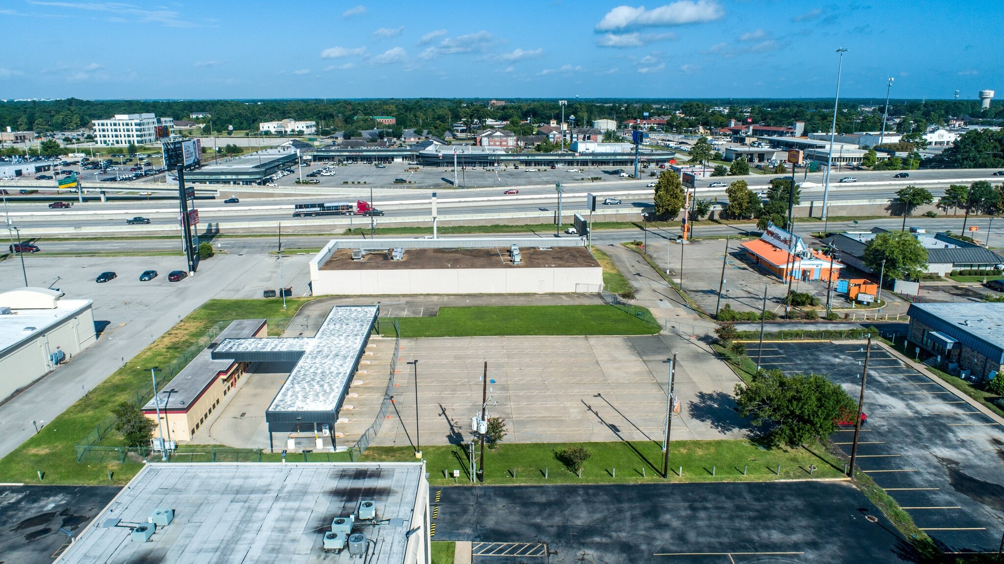 123 W Main St, Humble, TX for lease Primary Photo- Image 1 of 11