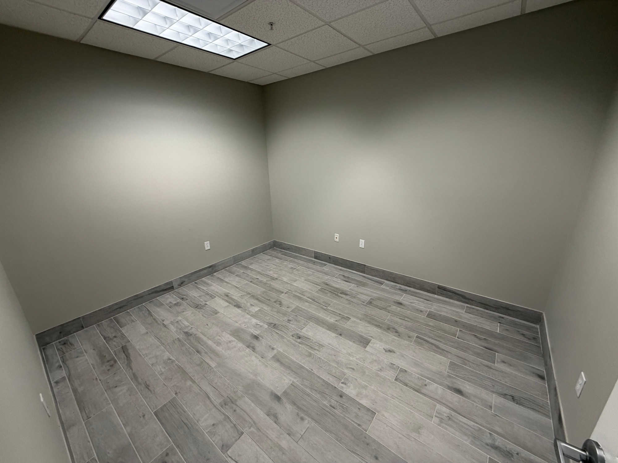 1207-1251 Sarasota Center Blvd, Sarasota, FL for lease Interior Photo- Image 1 of 6