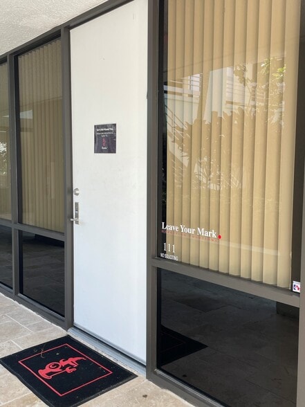 2300 NW Corporate Blvd, Boca Raton, FL for sale - Building Photo - Image 3 of 21