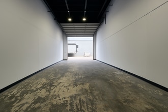 2100 N Powerline Rd, Pompano Beach, FL for lease Interior Photo- Image 2 of 2