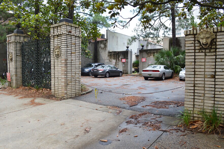68 St Francis St, Mobile, AL à louer - Photo du bâtiment - Image 2 de 15