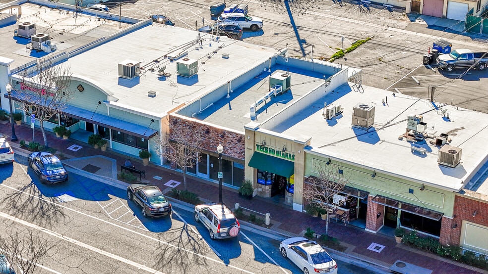 24363 Main St, Santa Clarita, CA à vendre - Photo du bâtiment - Image 3 de 24