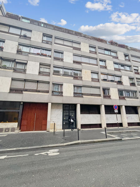 Office in Paris for sale Building Photo- Image 1 of 22
