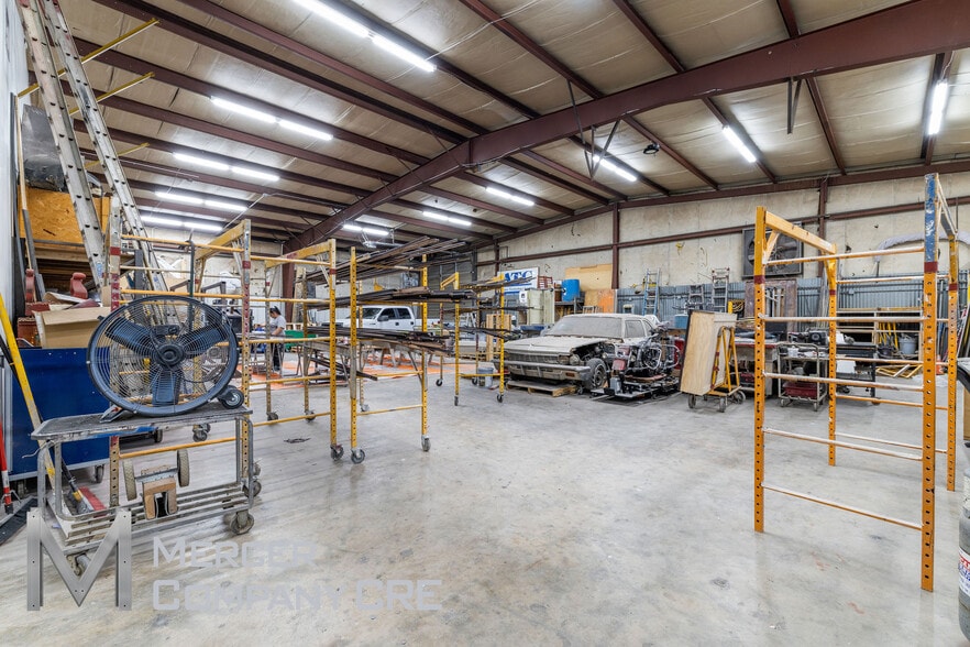 7540 Melrose Ln, Oklahoma City, OK for sale - Interior Photo - Image 3 of 5