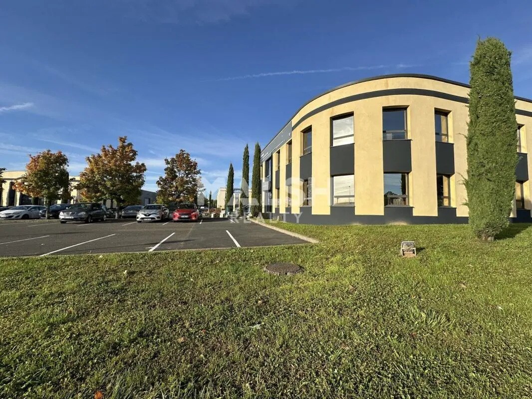 Office in Arnas for lease Building Photo- Image 1 of 20