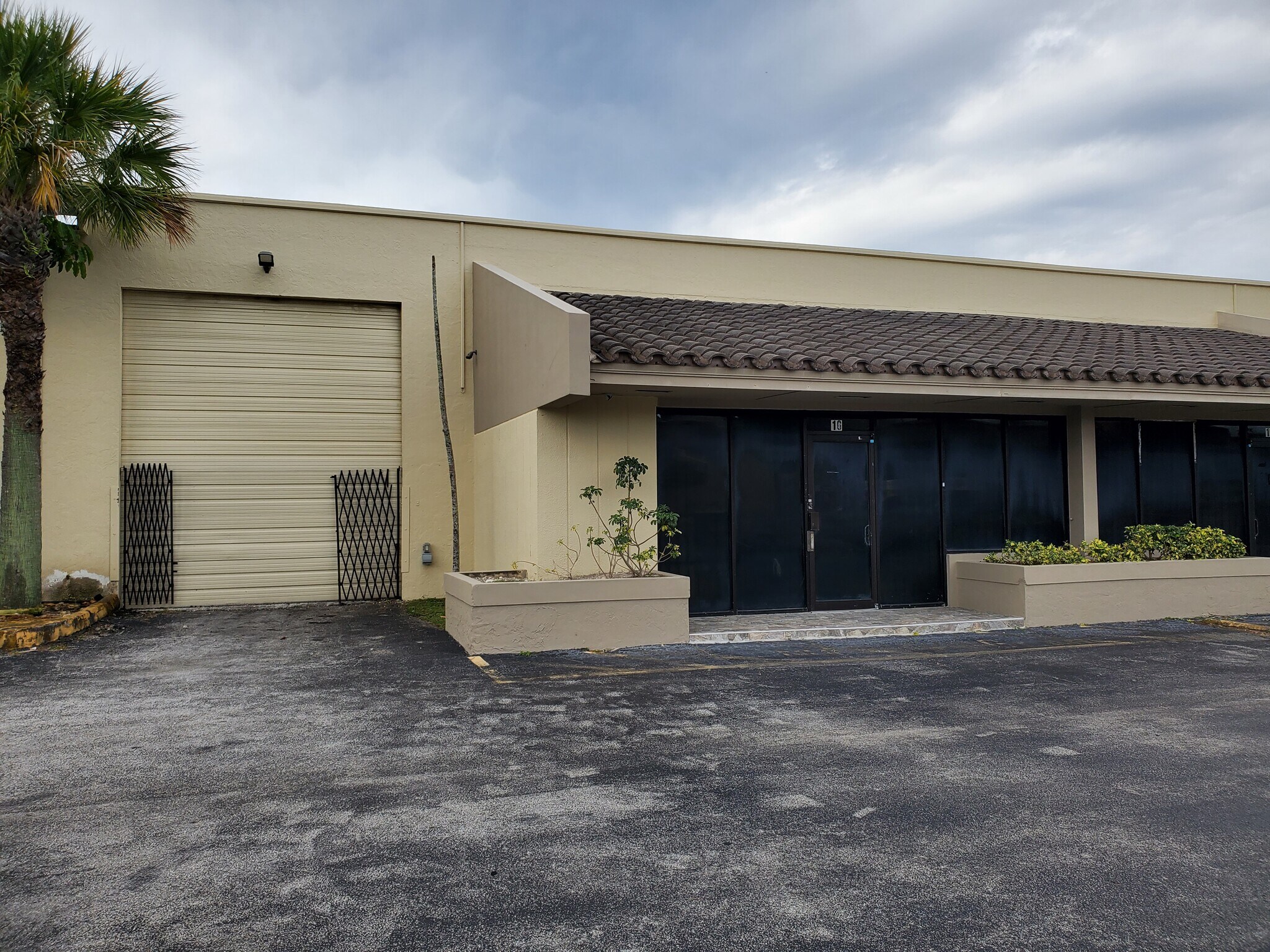 6135 NW 167th St, Miami Lakes, FL for lease Building Photo- Image 1 of 3