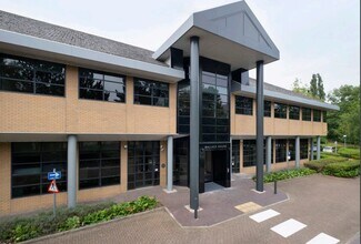 Plus de détails pour 4 Falcon Way, Welwyn Garden City - Bureau à louer