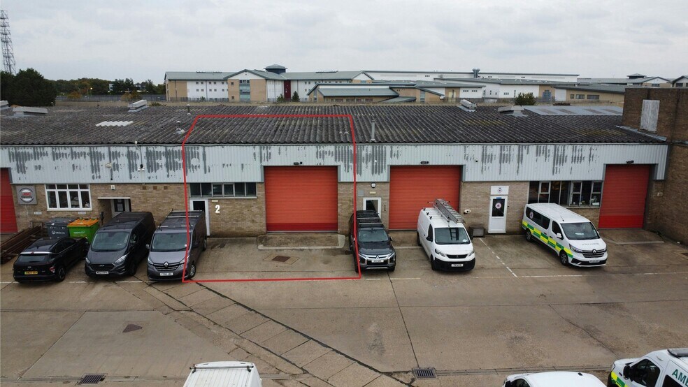 Saville Rd, Peterborough à louer - Photo du bâtiment - Image 2 de 25